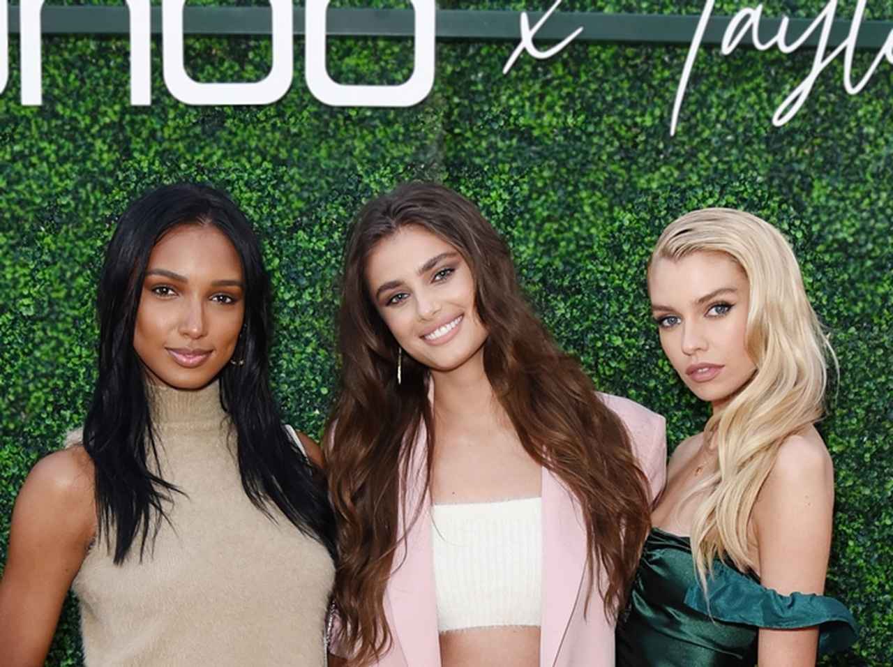 テイラー・ヒル、ヴィクシー仲間も訪れた「パーティー」がインスタ映え