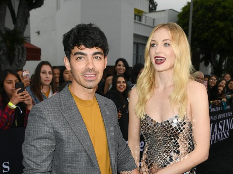 ジョー・ジョナス、やりがちな「うっかり発言」をして妻から問い詰められる