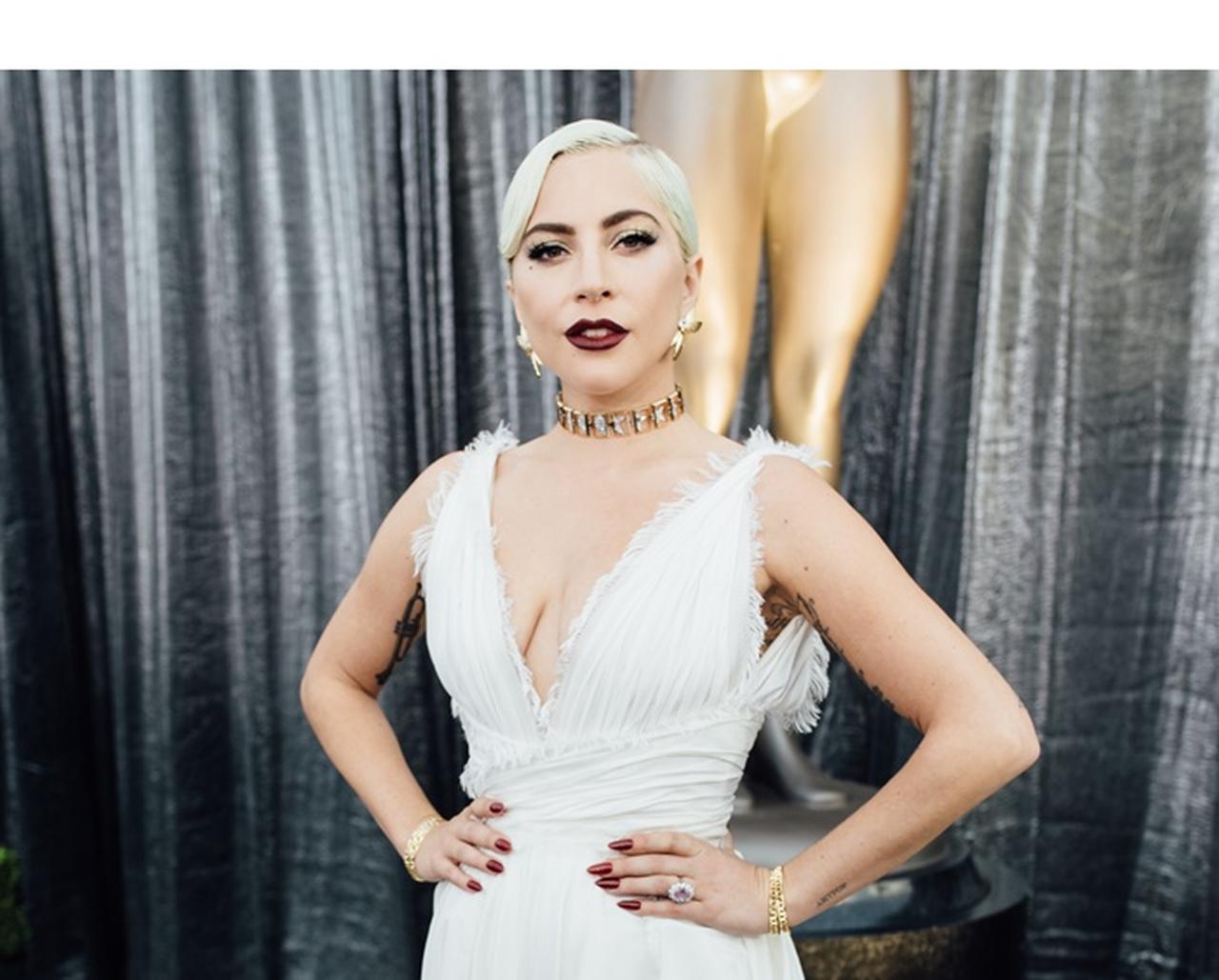 レディー・ガガ、裏方の恋人と破局したことを「さらり」とお知らせ