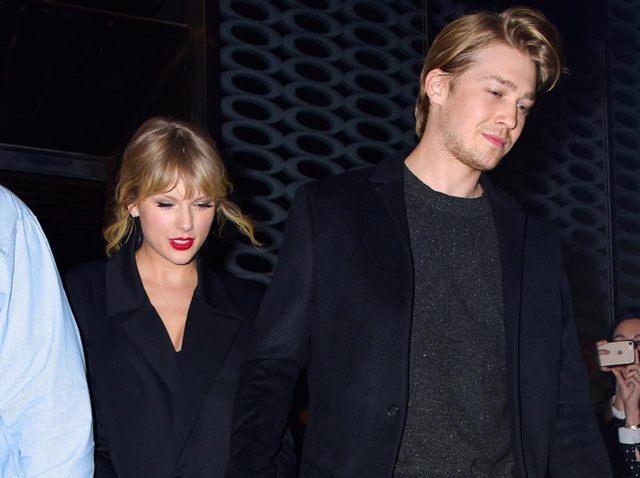 テイラー・スウィフト、恋人とのデートが久々に激写！薬指に光る「指輪」の正体は？