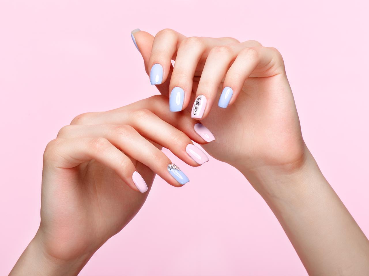 爪が割れた！自宅の『あるもの』で応急処置できる画期的な方法とは？