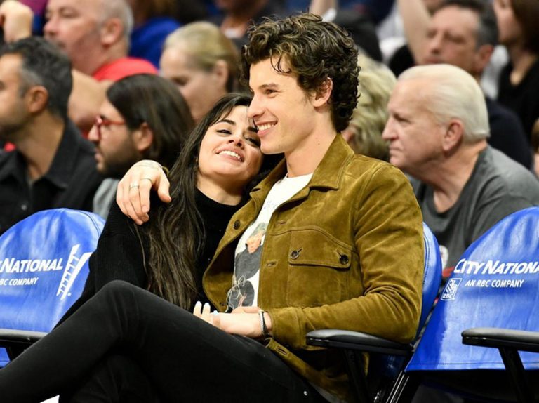 ショーン・メンデス＆カミラ・カベロ、NBA観戦も試合そっちのけで「キス」に没頭