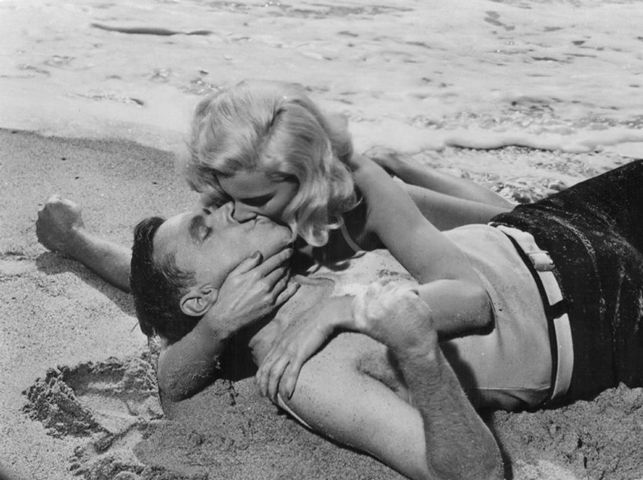 イギリスの映画業界で、ヌードとセックスの撮影に関するガイドラインが発表