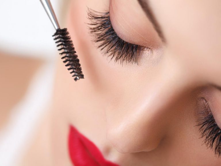 マスカラがまぶたにつかない!いますぐ実践できるプロのマル秘テクニック