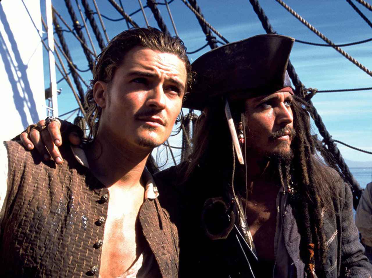 オーランド・ブルーム、東京ディズニーランドで「カリブの海賊」に乗車