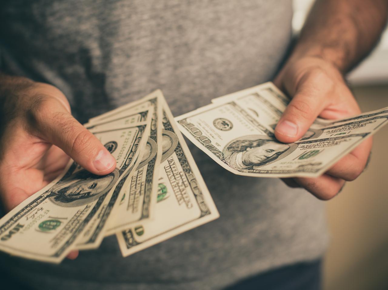 「最厳重警備の刑務所の中」にいながら『1億円』を盗む、24年の服役囚によって