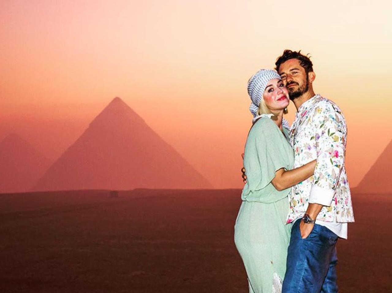 オーランド・ブルーム、婚約者ケイティ・ペリーとの「海外旅行」に母親も同行