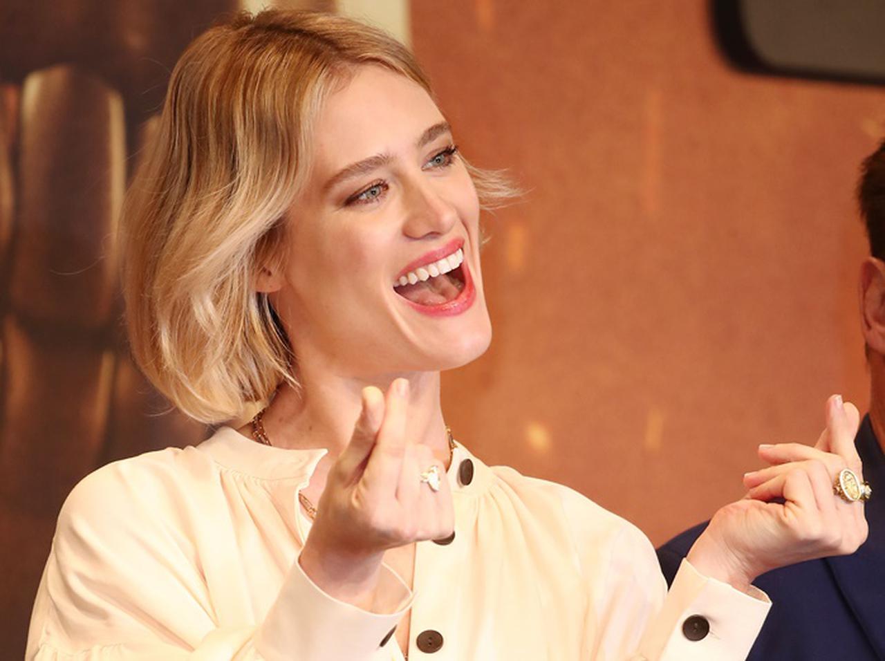 『ターミネーター』マッケンジー・デイヴィス、「女性同士の親密な関係」についてコメント