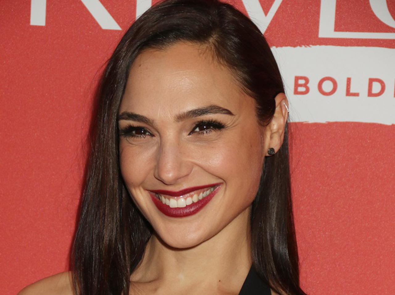 ガル・ガドットがインスタグラムに投稿した母性あふれまくる投稿が感動的