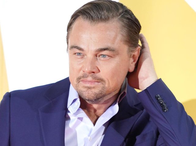 激レア！レオナルド・ディカプリオが「歌って踊る」貴重映像が公開【動画アリ】