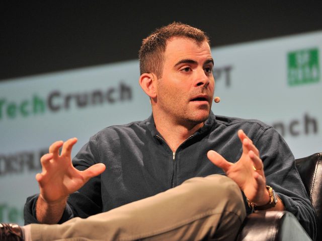 インスタグラムCEOと家族が「スワッティング」被害に、特殊部隊が玄関を破り突入