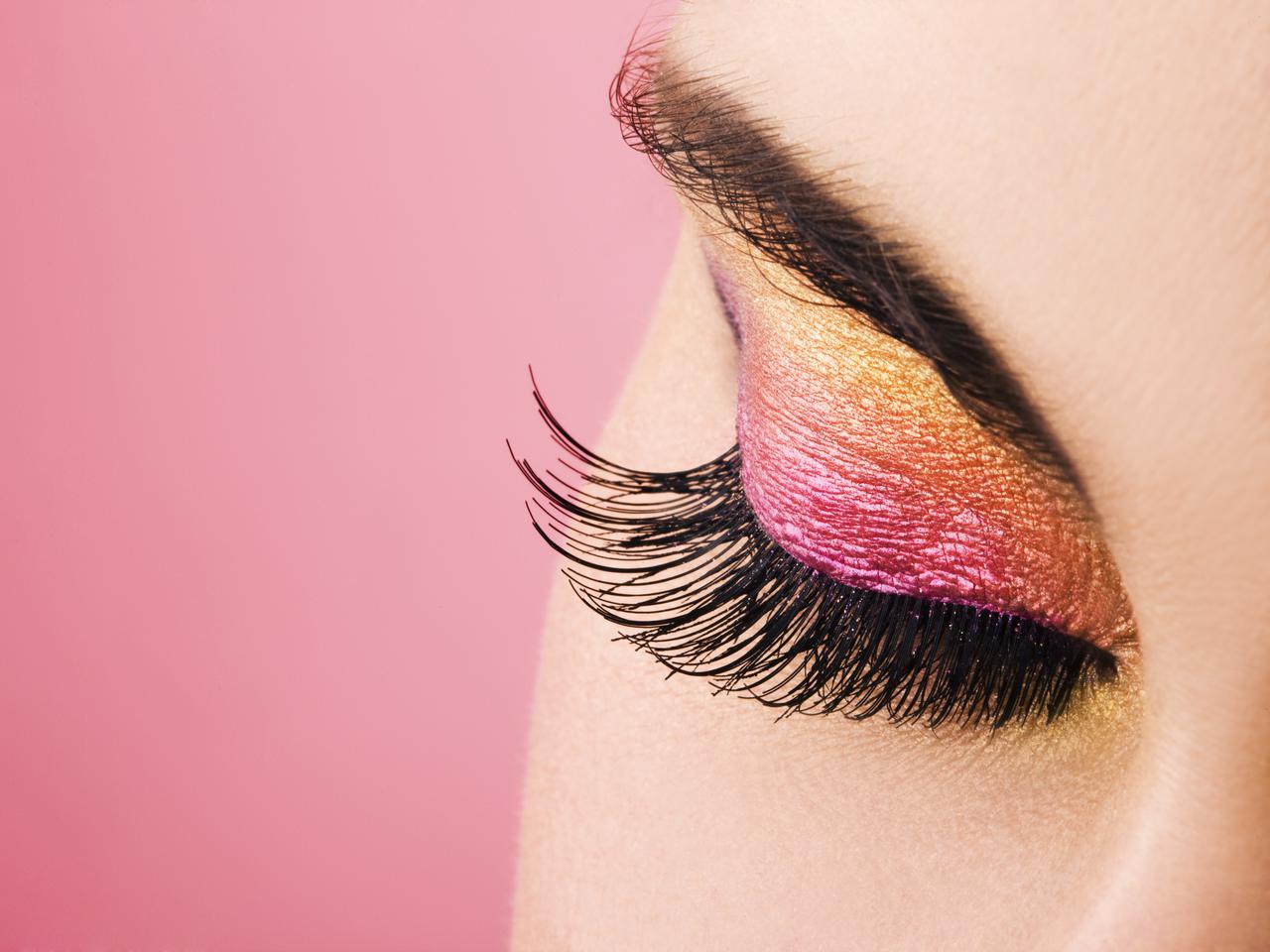 意外と難しい？「リキッドアイシャドウ」の上手な塗り方をプロが伝授