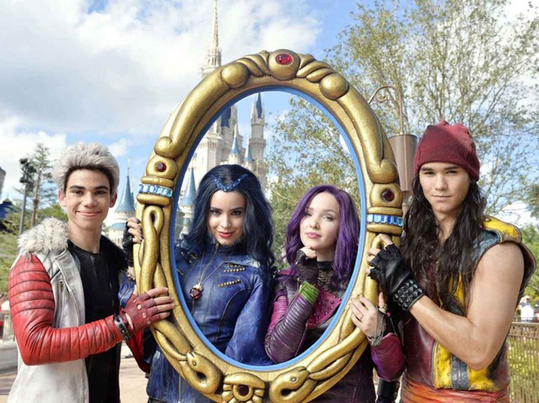 『ディセンダント』俳優、「チームラボ」での行動が“超ハイレベル”