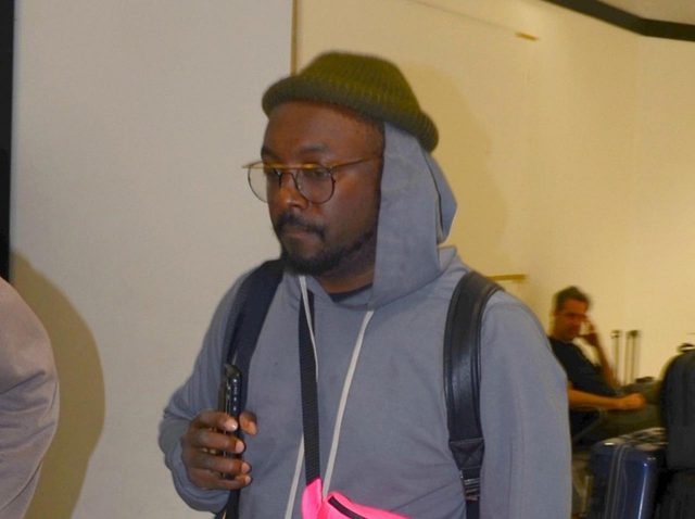 ウィル・アイ・アムが客室乗務員から「人種差別受けた」と主張、カンタス航空が声明