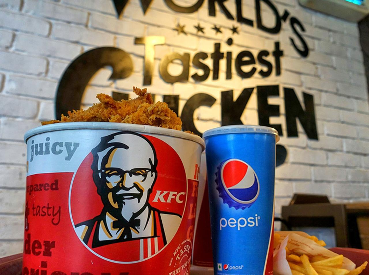 ケンタッキーはもともとガソリンスタンドだった!「1号店」が観光地に