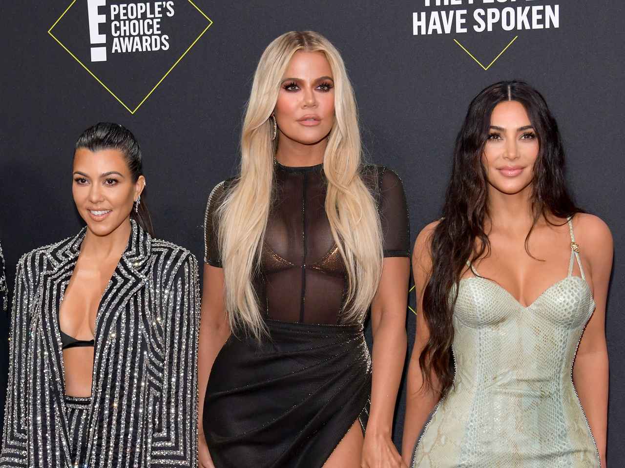 カーダシアン姉妹、フサフサまつげの秘密はたった1000円台のアイテム