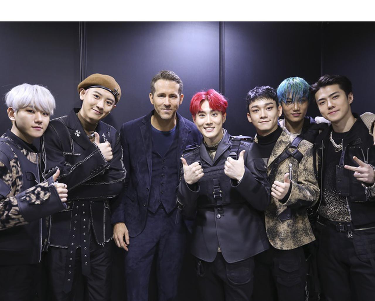 ライアン・レイノルズ、EXOの一員になって大喜び