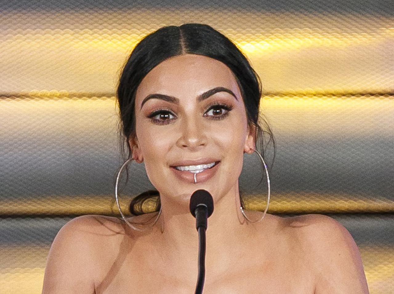 キム・カーダシアンが伝授、30秒で「M&M‘S」がとろける美味さに変わるレシピを伝授