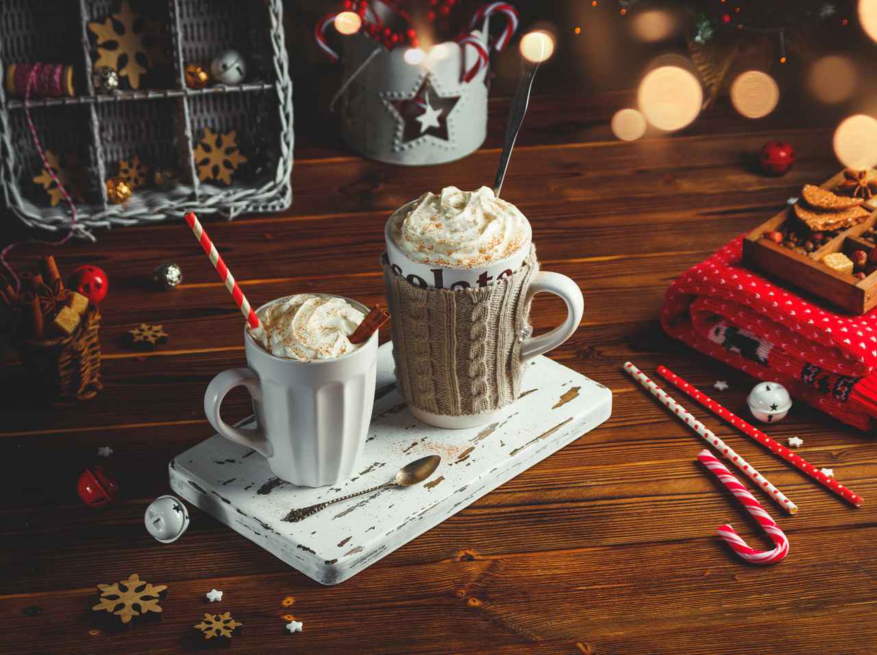 マクドナルドの“クリスマスラテ”、「写真」と『実物』の落差に思わず笑ってしまう