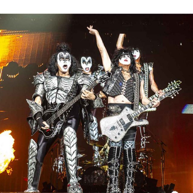 KISSド派手に決め会場と一体化した最後の東京ドーム公演のライブをお届け