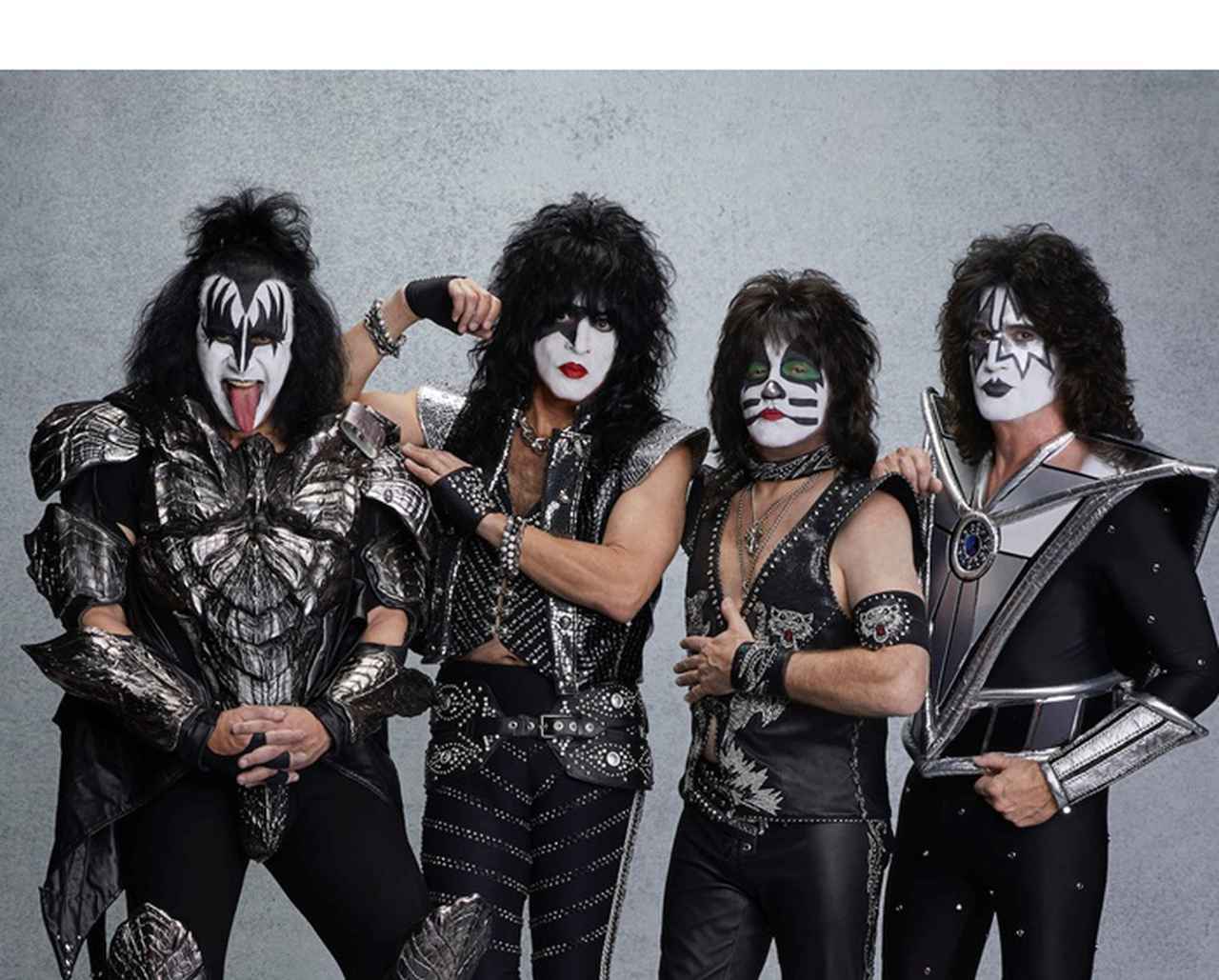 KISSの来日公演のグッズにまさかの「ボンカレー」、そのお味は？
