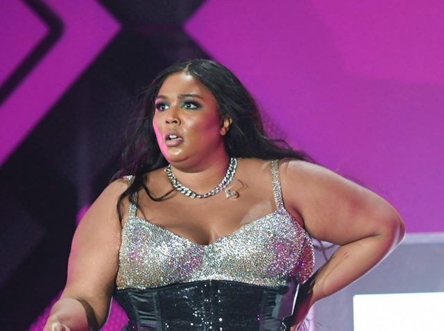 リゾが「Tバック」を履いて批判されたのは“太っているから”？私服の選択に賛否両論