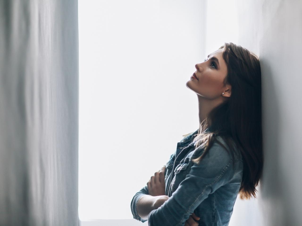 「リベンジポルノ」消しても消しても拡散される、被害者の半数以上が自殺を考えたことがあると判明