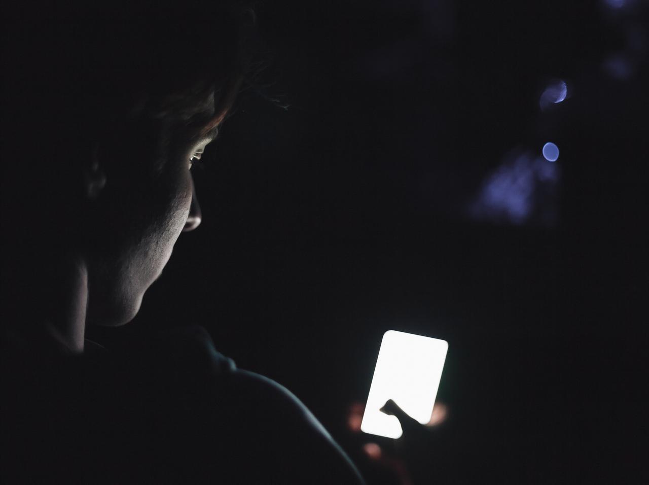 ツイッターにレイプ動画を公開した16歳2人を逮捕、フランスの男女平等副大臣がSNS企業を批判