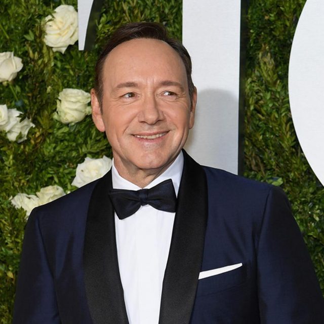 性的暴行疑惑のケヴィン・スペイシー、恒例のクリスマス動画で意味深発言