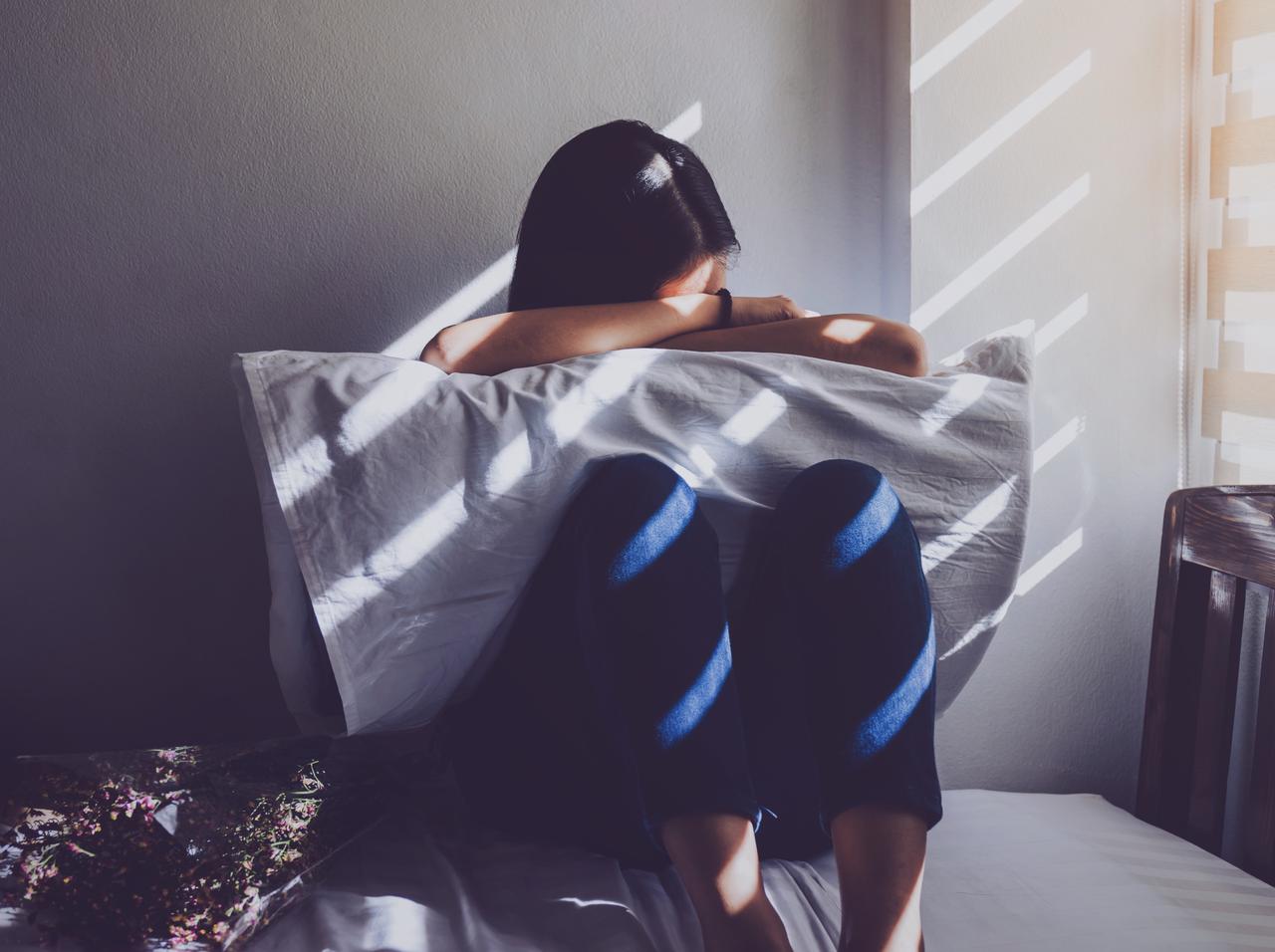 同意の「ある」性行為の一環で『望まない暴力』を受けた経験のある女性は40%、AVの悪影響が問題に