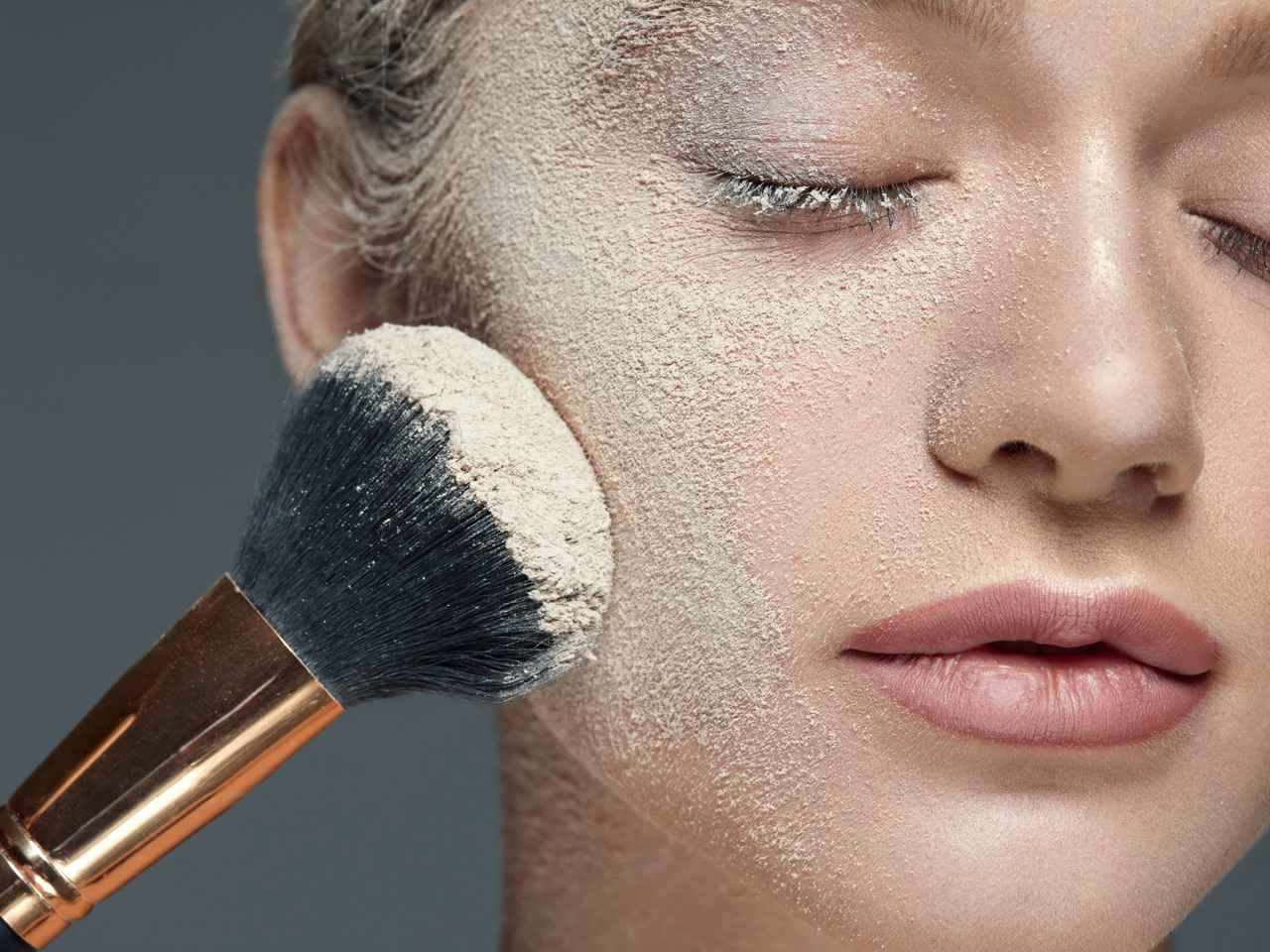 鼻や口周りがカサカサ…冬の大敵「粉ふき肌」を改善する3つのポイント