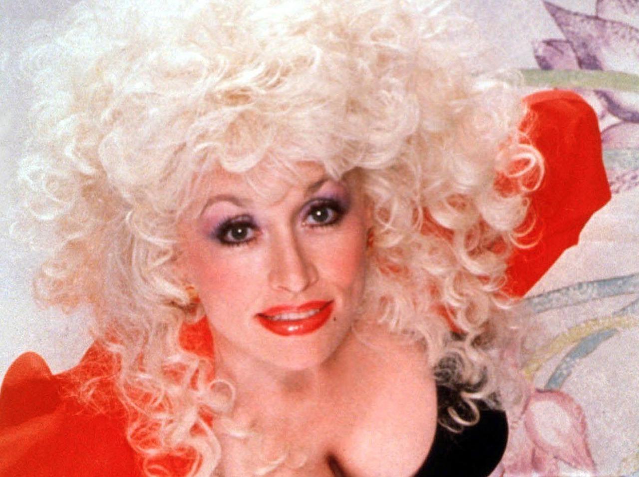 ドリー・パートンを聴かずして人生終われない!70代でも現役エンパワーメント歌姫