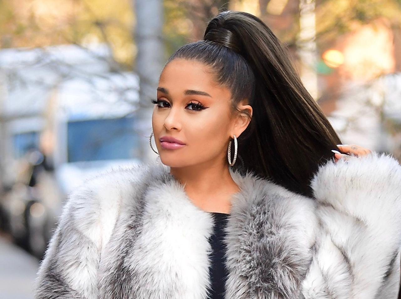 アリアナ・グランデ、コンサート後の“セレブ”らしからぬ「行動」にマネージャーも驚き