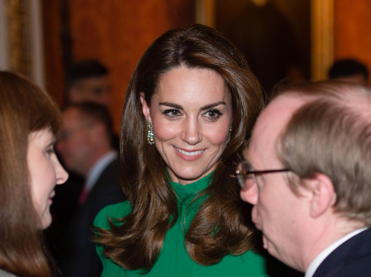 キャサリン妃が“世界各国の要人が集まる場”で「エリザベス女王のパワー」を拝借