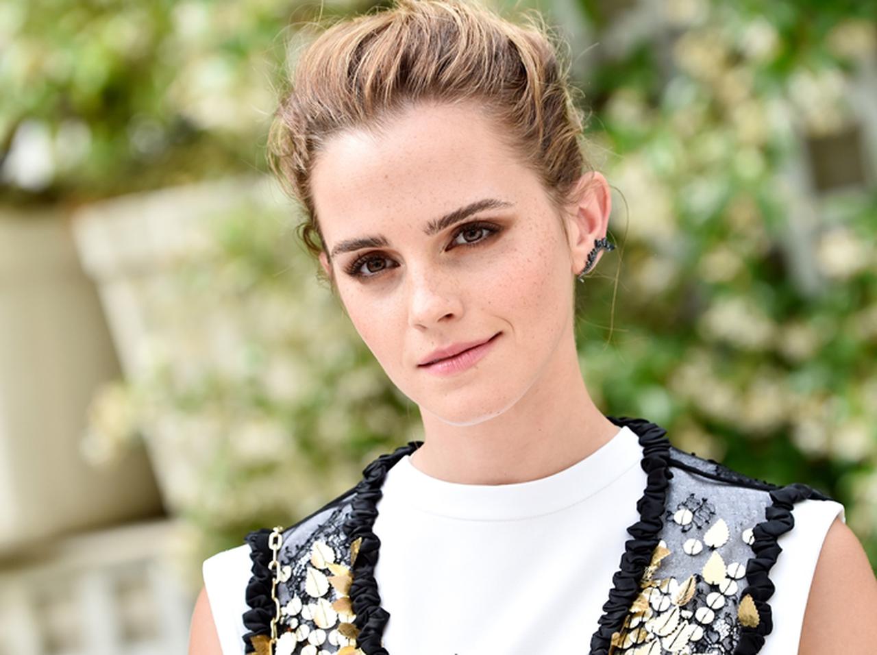 エマ・ワトソン、「バッグの中身」がエマ・ワトソンらしすぎて反響を呼ぶ