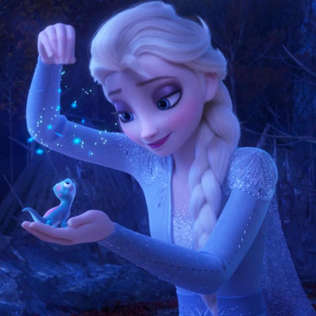 『アナ雪2』主題歌を29カ国語で歌う特別バージョンが圧巻！日本語はどこで登場？