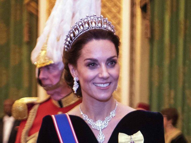 英国王室キャサリン妃、ダイアナ妃とモナコ公国グレース・ケリーの合わせ技でファンを魅了