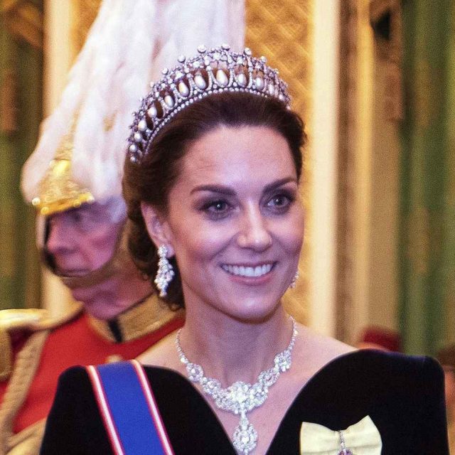 英国王室キャサリン妃、ダイアナ妃とモナコ公国グレース・ケリーの合わせ技でファンを魅了