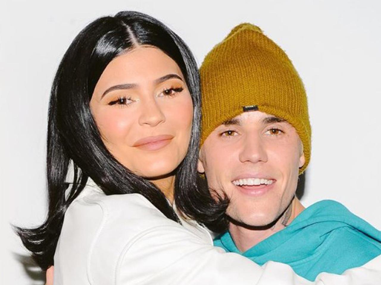 カイリー・ジェンナー、ジャスティン・ビーバー主催の競売で「懐かしの品」に大金