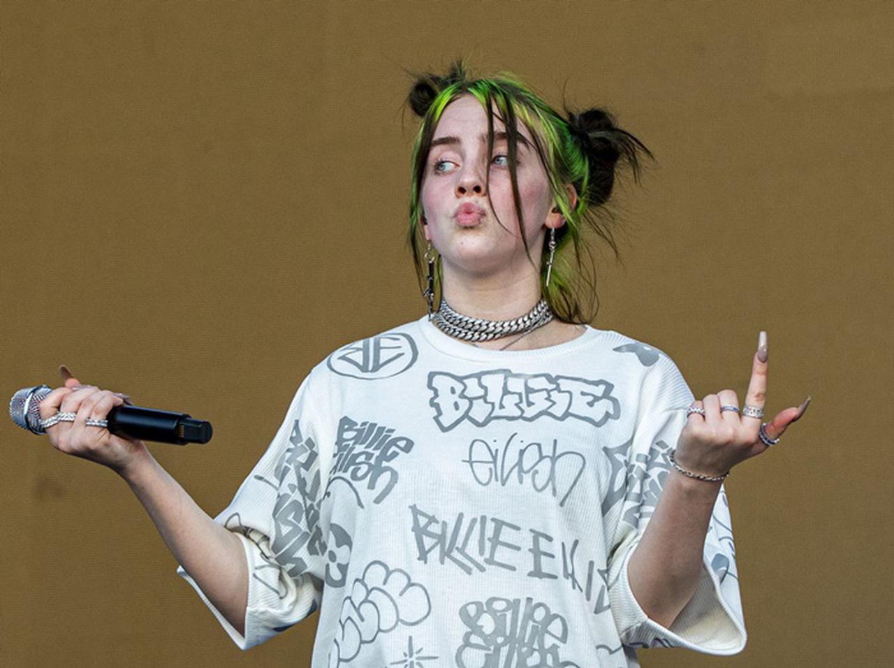 ビリー・アイリッシュ、写真&ハグは「OK」だけどサインは「NG」の理由