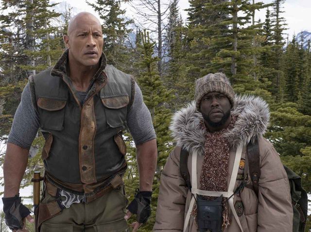 『ジュマンジ』ケヴィン・ハートが「パンツを交換」するハメになった理由をドウェインが爆笑映像つきで暴露