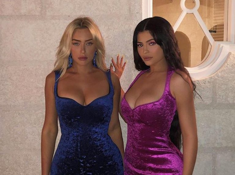 カイリー・ジェンナー親友、ビキニ姿で「サイズダウンした胸」をお披露目