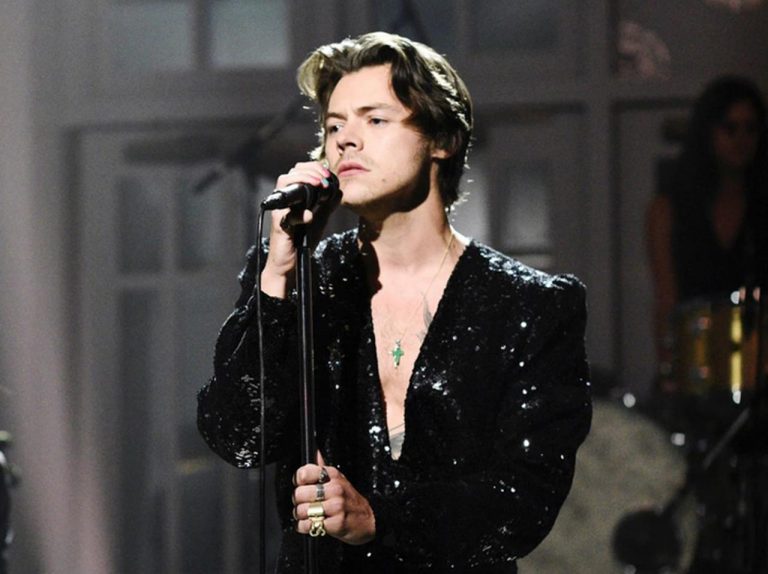 ハリー・スタイルズ、ファン翻弄した「架空の島」が舞台の短編映像公開 新曲告知