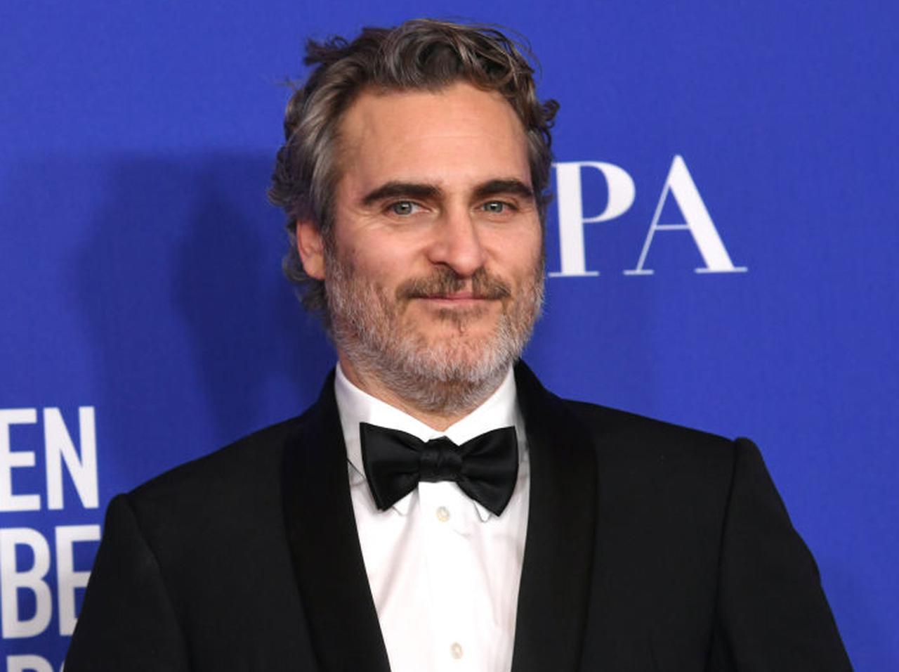 ホアキン・フェニックス、記者会見でイライラ…しかし「ある話題」には水を得た魚