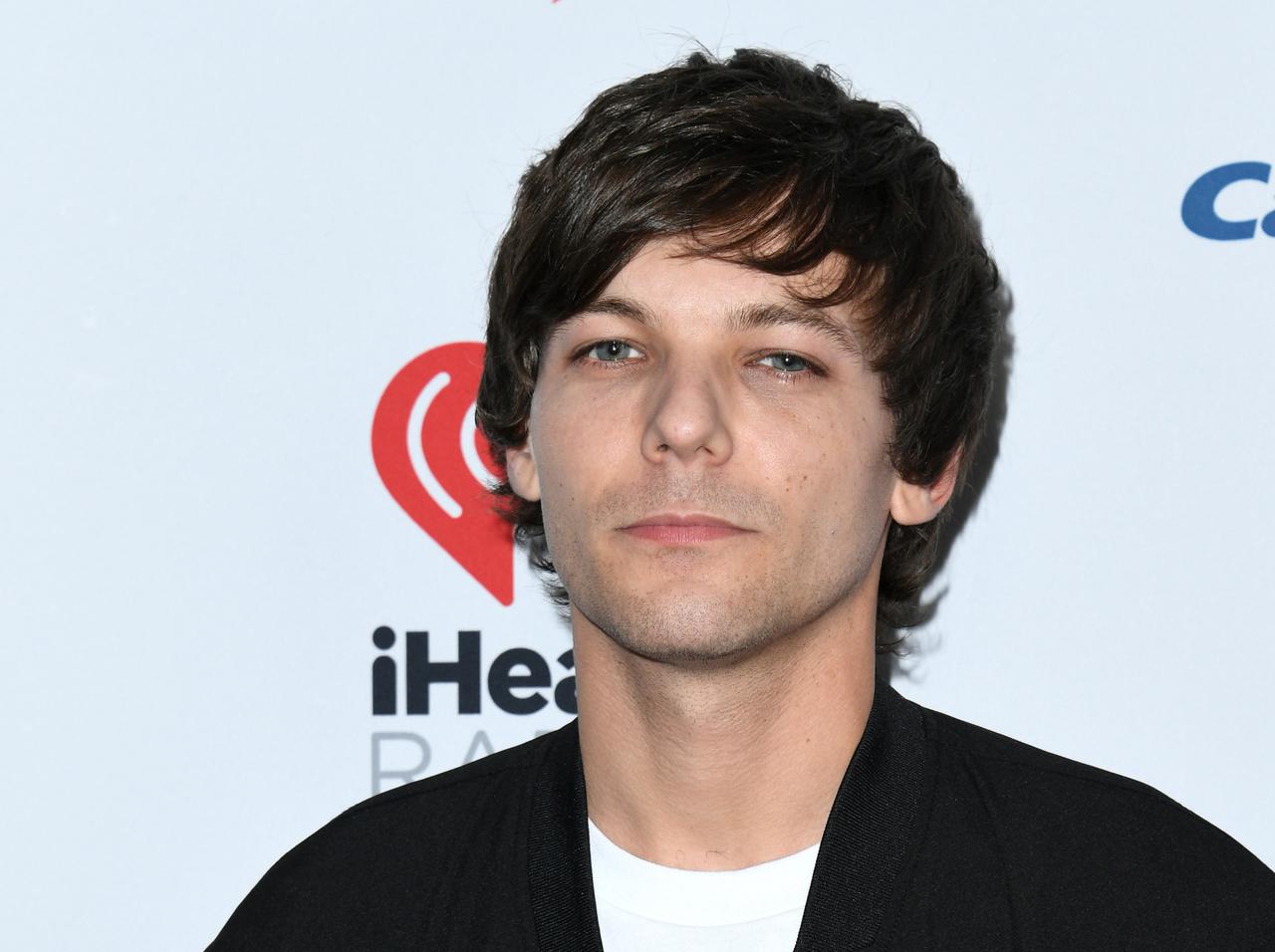 1Dルイ・トムリンソンの息子が4歳に、パパそっくりの笑顔に注目