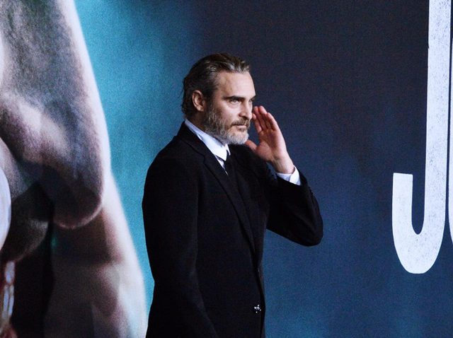 ホアキン・フェニックスとの初対面に興奮したセレブが「まさかの行動」に出る