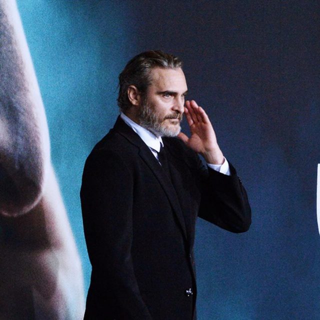 ホアキン・フェニックスとの初対面に興奮したセレブが「まさかの行動」に出る