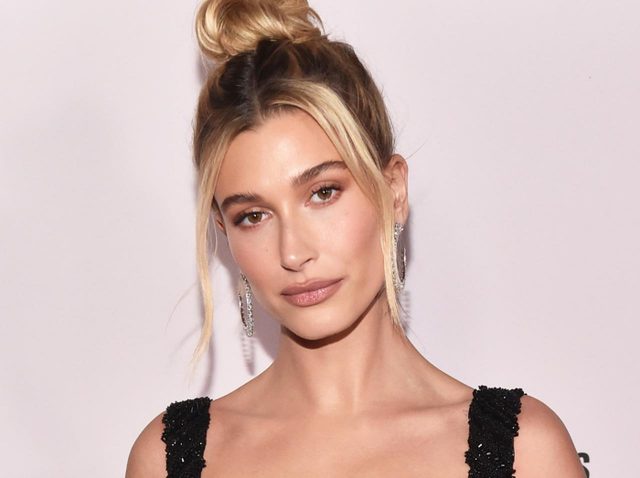 ヘイリー・ビーバー、他人から不気味がられる「小指」の秘密を告白