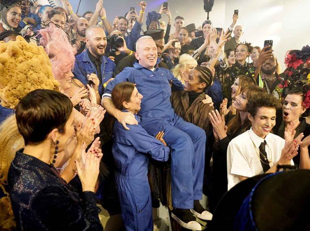 パリス・ジャクソン、引退表明したジャンポール・ゴルチエのショーでモデル復帰