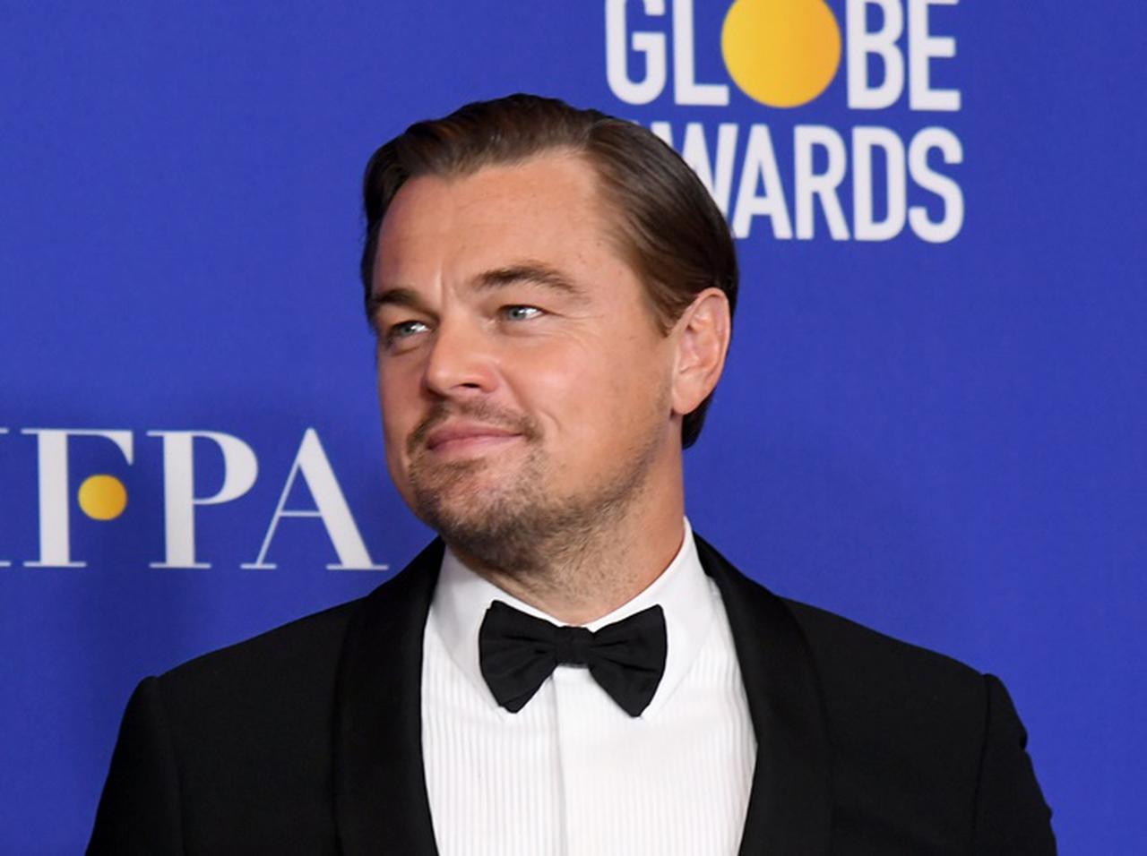 レオナルド・ディカプリオ、毒舌司会者に23歳年の差恋愛をからかわれる【ゴールデン・グローブ】